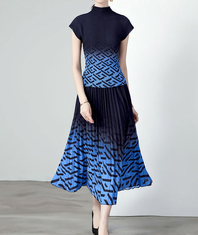 Blue Gradient Color Tops and Pleated Skirt