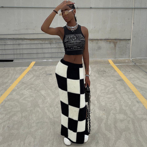 fashionable maxi skirt with side slits